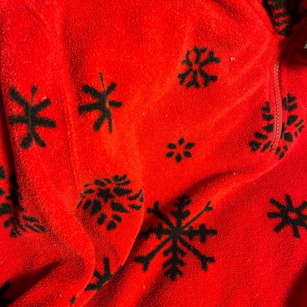 Red snowflake pullover - Picture 3 of 3